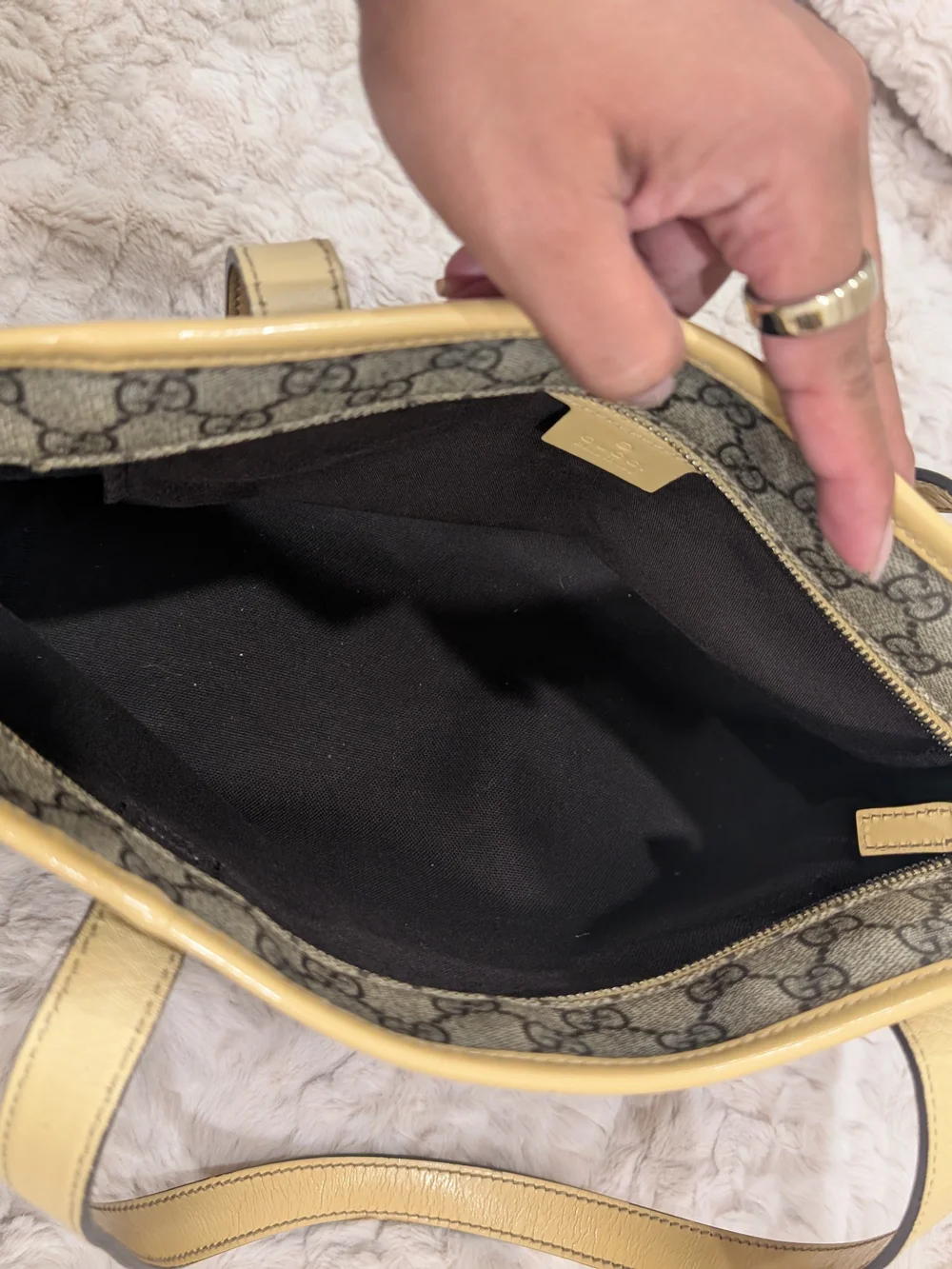 Gucci Beige Monogram Tote Bag - Beige/Yellow Trim